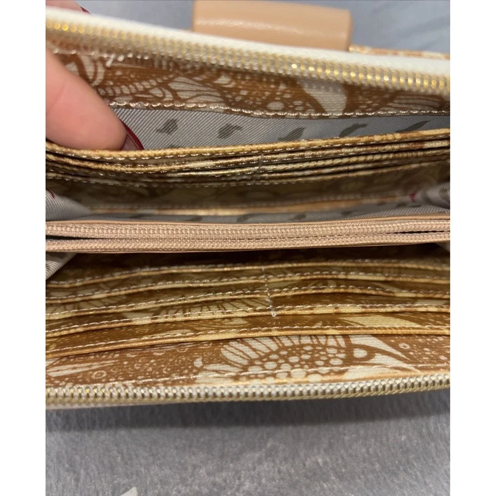 SAKROOTS Lg Smartphone Gold‎ Canvas Wristlet Zip Around Wallet NWT Missing Strap